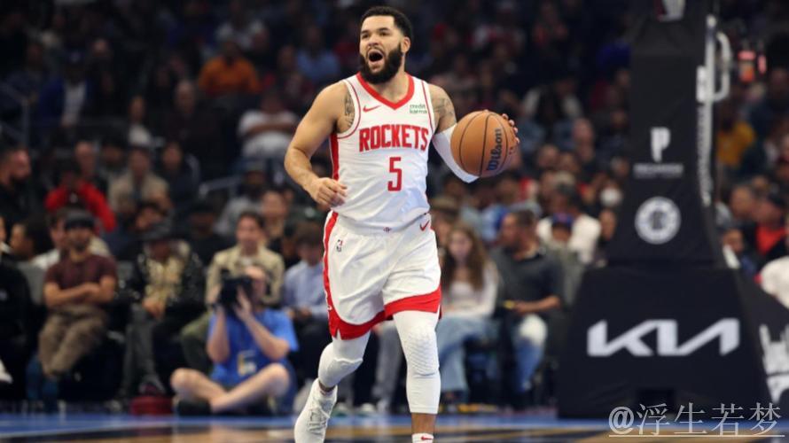 范弗里特接球出手 超远三分精准命中